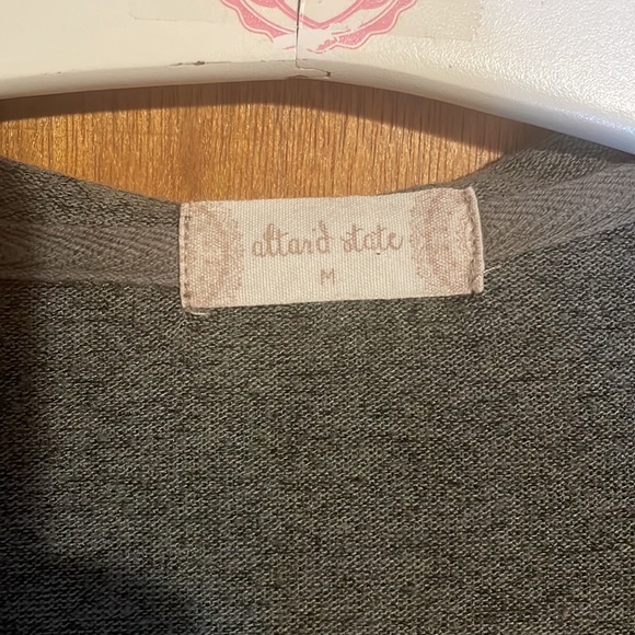 •ALTAR'D STATE•HEATHERED GREEN OPEN FRONT CURVY HEM CARDIGAN SWEATER SIZE MEDIUM - Picture 6 of 10